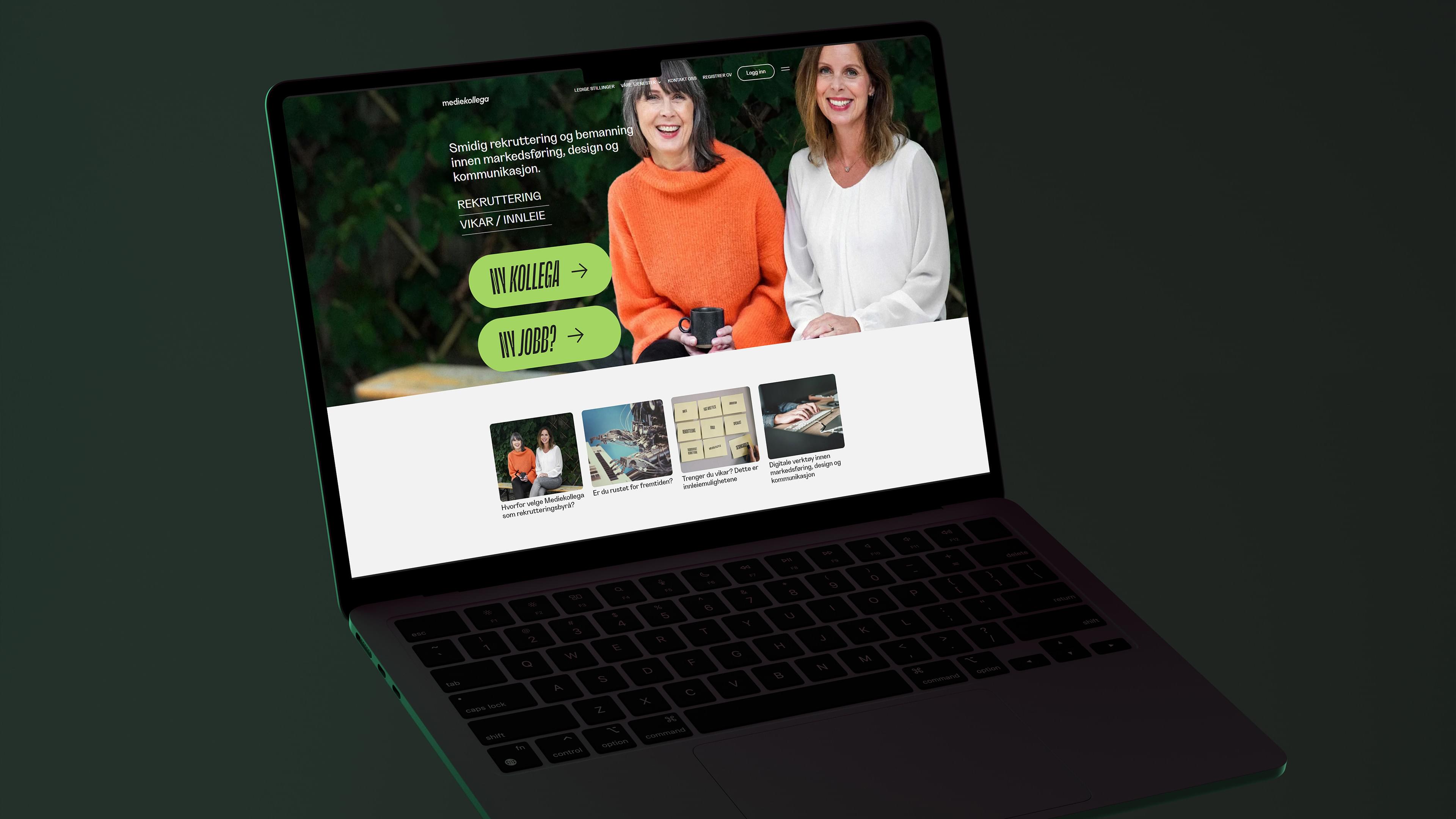 a laptop floating in air with the mediekollega home page on screen